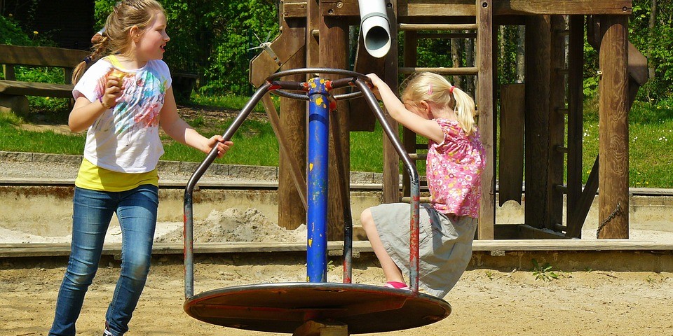 children-playing-334531_960_720